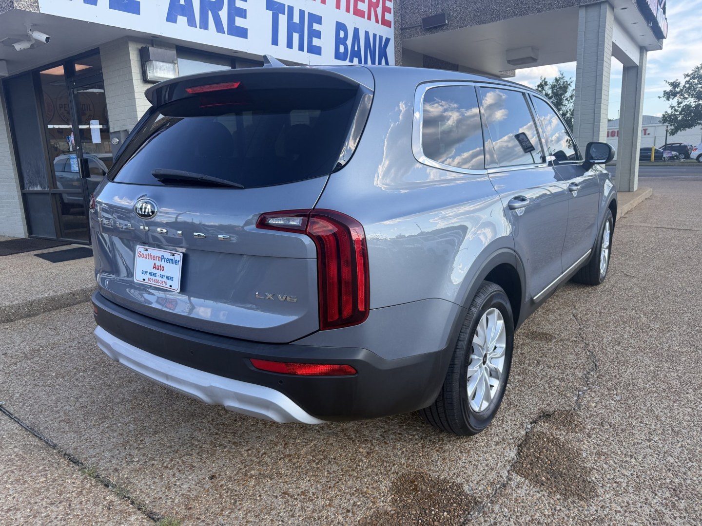 2021 SILVER KIA TELLURIDE LX (5XYP24HC9MG) , located at 922 W. Beacon St., Philadelphia, MS, 39350, (601) 650-3675, 32.770447, -89.127151- Photo#5