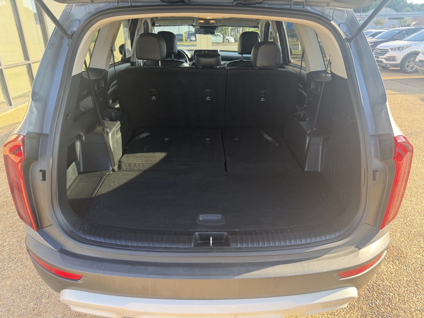 2021 SILVER KIA TELLURIDE LX (5XYP24HC9MG) , located at 922 W. Beacon St., Philadelphia, MS, 39350, (601) 650-3675, 32.770447, -89.127151- Photo#19