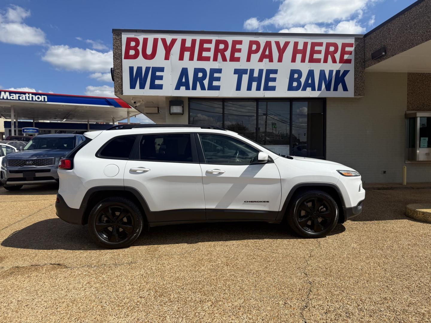 2015 WHITE JEEP CHEROKEE LAT ALT (1C4PJLCBXFW) , located at 922 W. Beacon St., Philadelphia, MS, 39350, (601) 650-3675, 32.770447, -89.127151- Photo#6