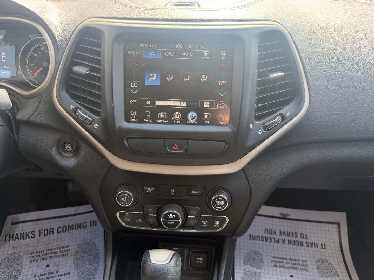 2015 WHITE JEEP CHEROKEE LAT ALT (1C4PJLCBXFW) , located at 922 W. Beacon St., Philadelphia, MS, 39350, (601) 650-3675, 32.770447, -89.127151- Photo#17