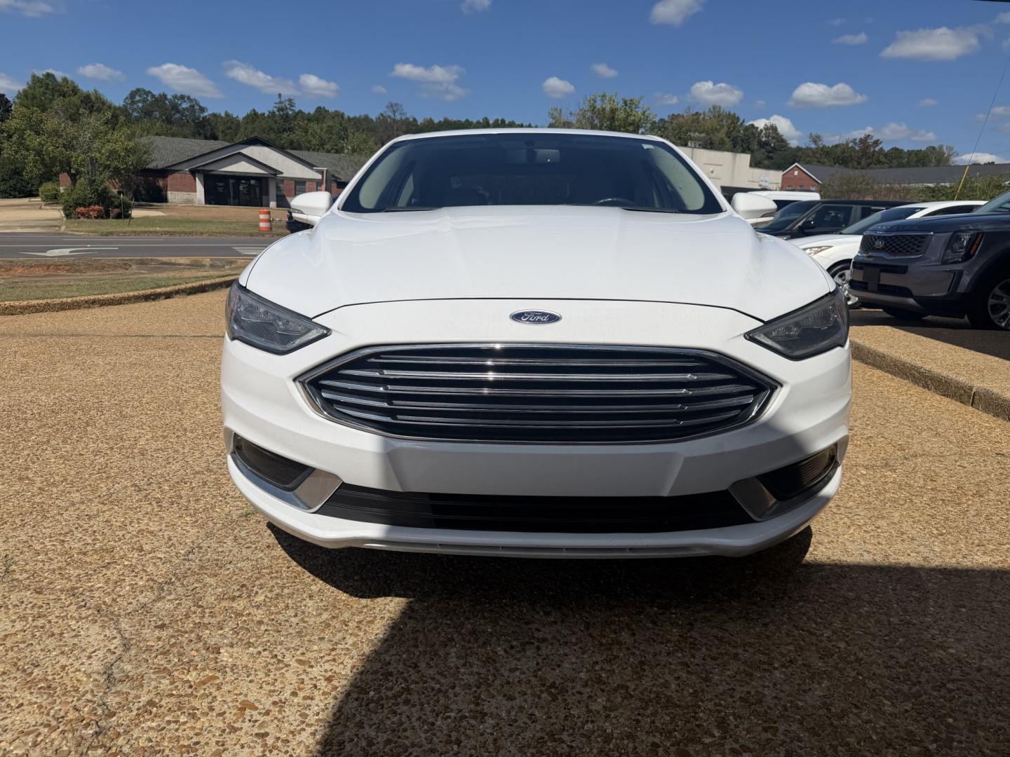 2018 WHITE FORD FUSION SE (3FA6P0HD4JR) , located at 922 W. Beacon St., Philadelphia, MS, 39350, (601) 650-3675, 32.770447, -89.127151- Photo#1