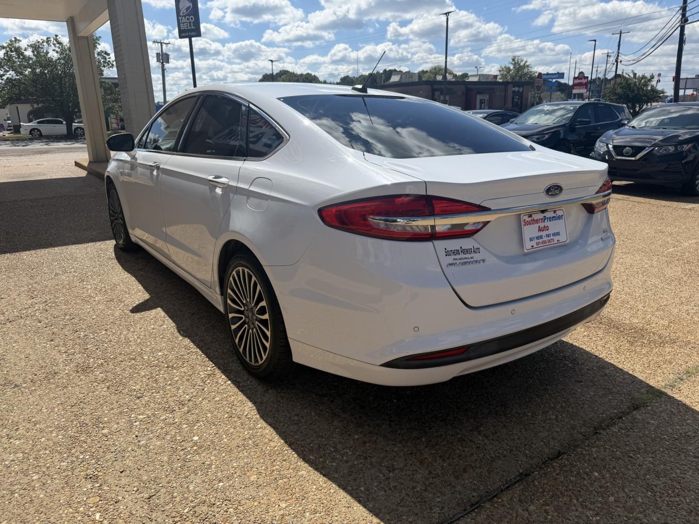 2018 WHITE FORD FUSION SE (3FA6P0HD4JR) , located at 922 W. Beacon St., Philadelphia, MS, 39350, (601) 650-3675, 32.770447, -89.127151- Photo#3