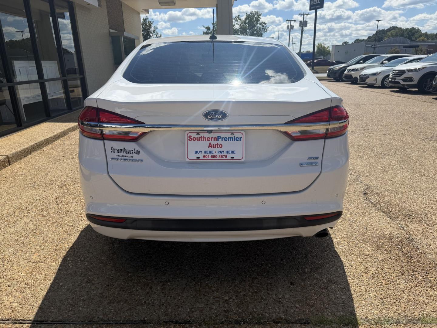 2018 WHITE FORD FUSION SE (3FA6P0HD4JR) , located at 922 W. Beacon St., Philadelphia, MS, 39350, (601) 650-3675, 32.770447, -89.127151- Photo#4
