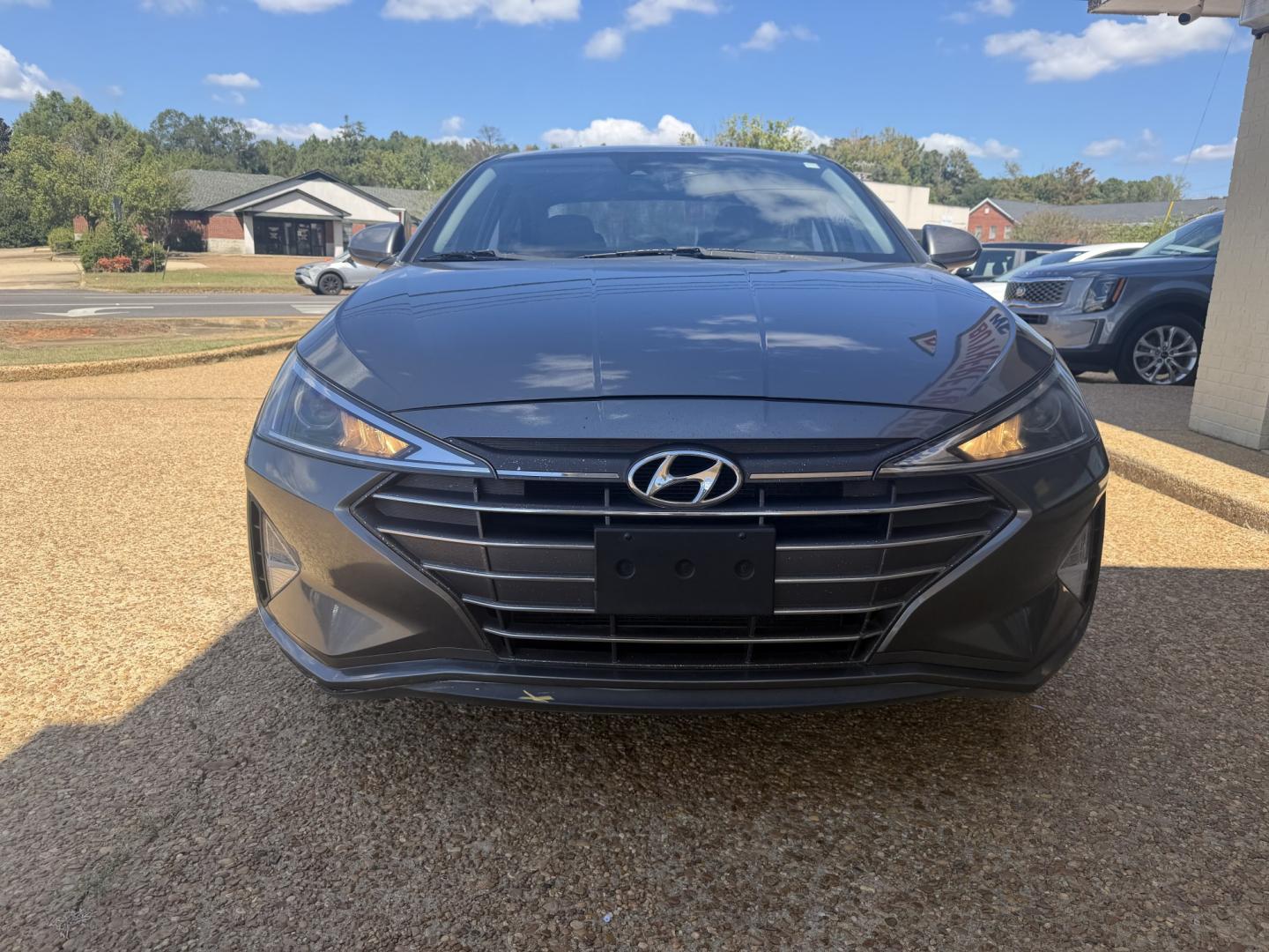 2019 GRAY HYUNDAI ELANTRA VE (5NPD84LF2KH) , located at 922 W. Beacon St., Philadelphia, MS, 39350, (601) 650-3675, 32.770447, -89.127151- Photo#1