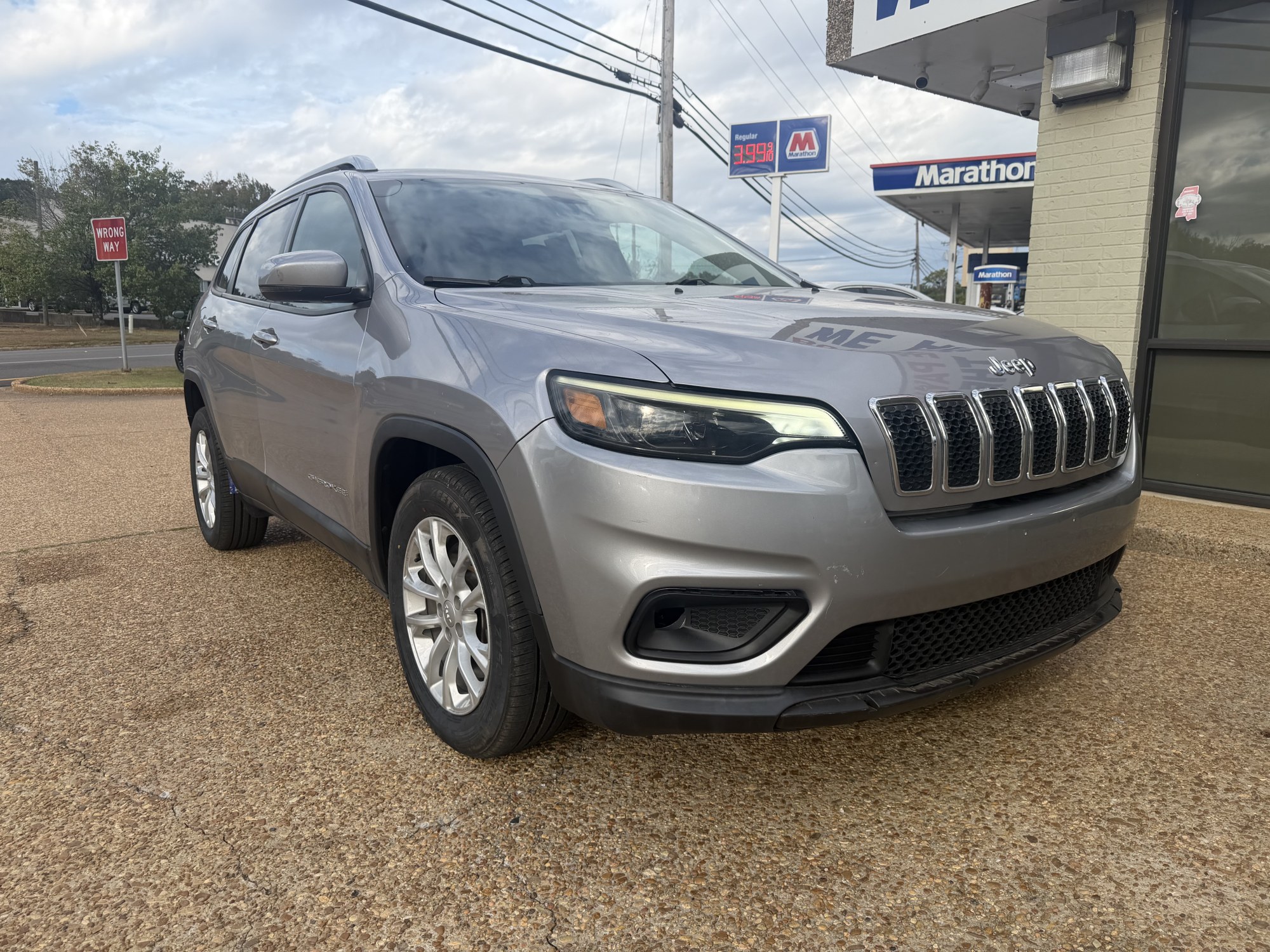 photo of 2020 JEEP CHEROKEE LATITUDE 