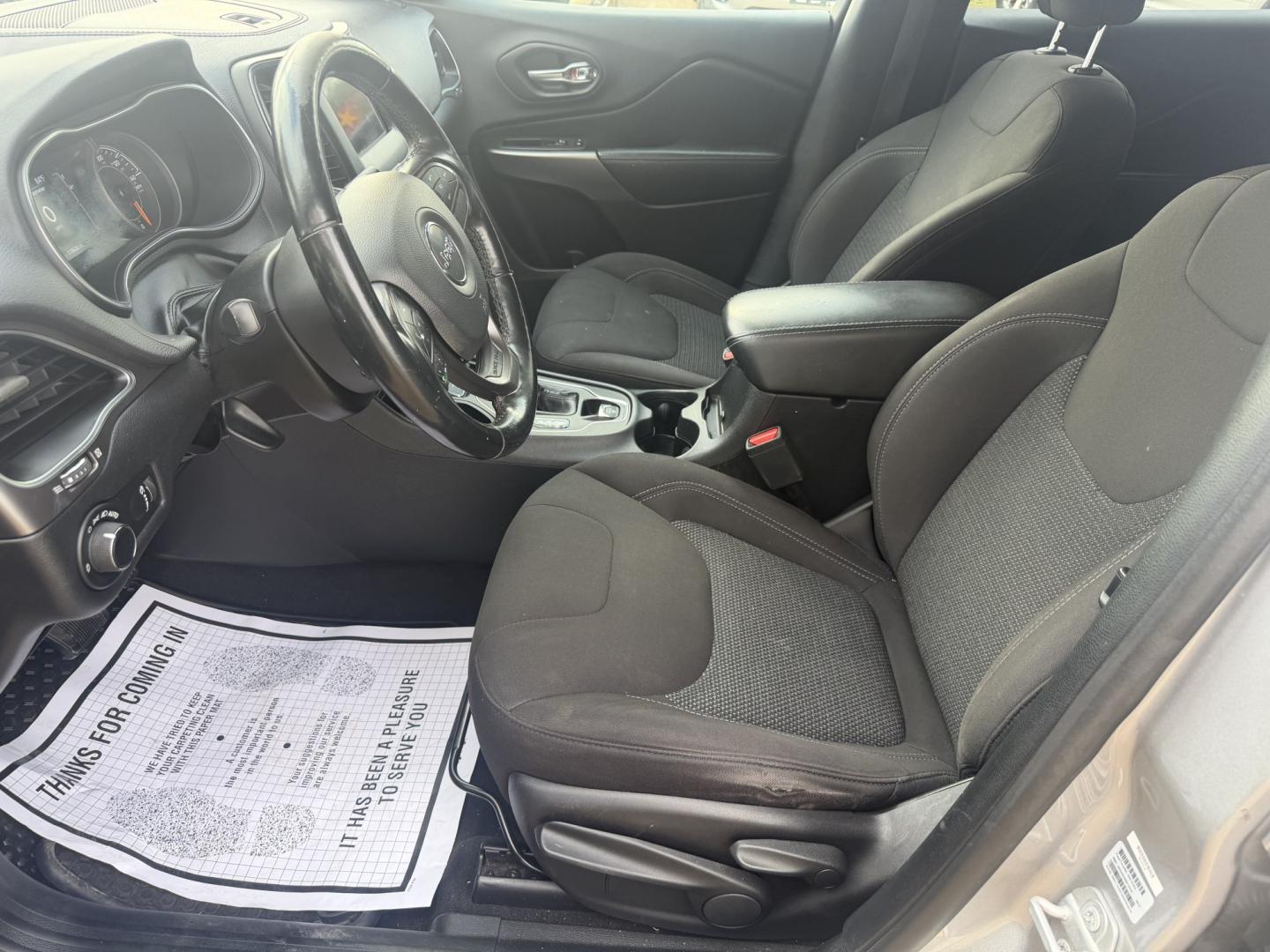 2020 SILVER JEEP CHEROKEE LATITUDE (1C4PJLCB2LD) , located at 922 W. Beacon St., Philadelphia, MS, 39350, (601) 650-3675, 32.770447, -89.127151- Photo#9