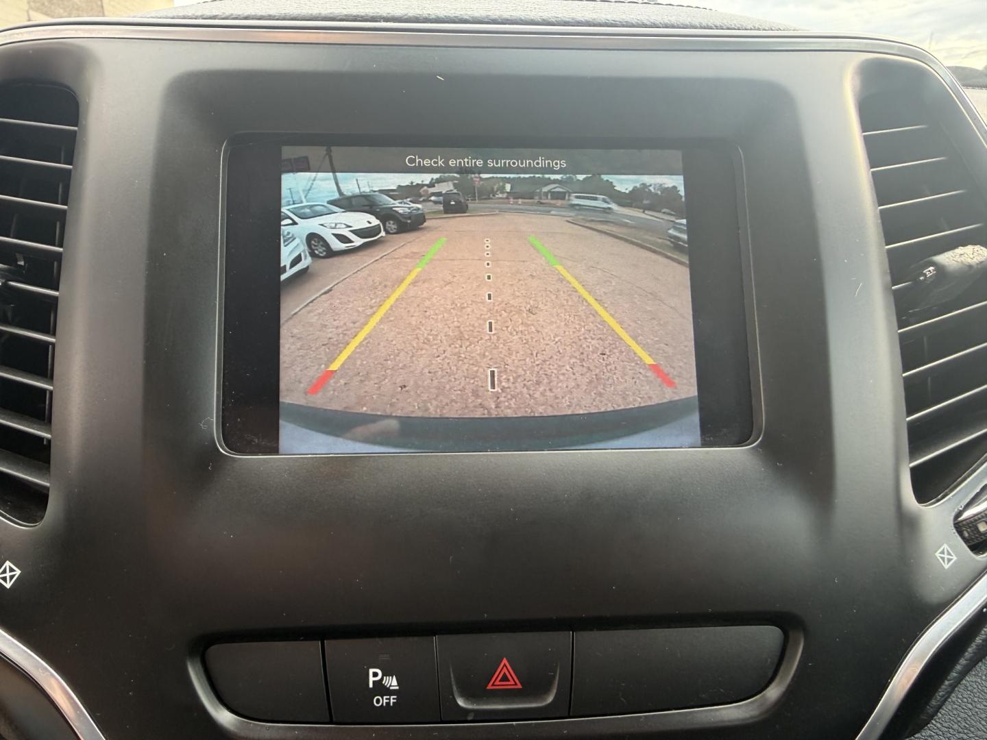 2020 SILVER JEEP CHEROKEE LATITUDE (1C4PJLCB2LD) , located at 922 W. Beacon St., Philadelphia, MS, 39350, (601) 650-3675, 32.770447, -89.127151- Photo#18