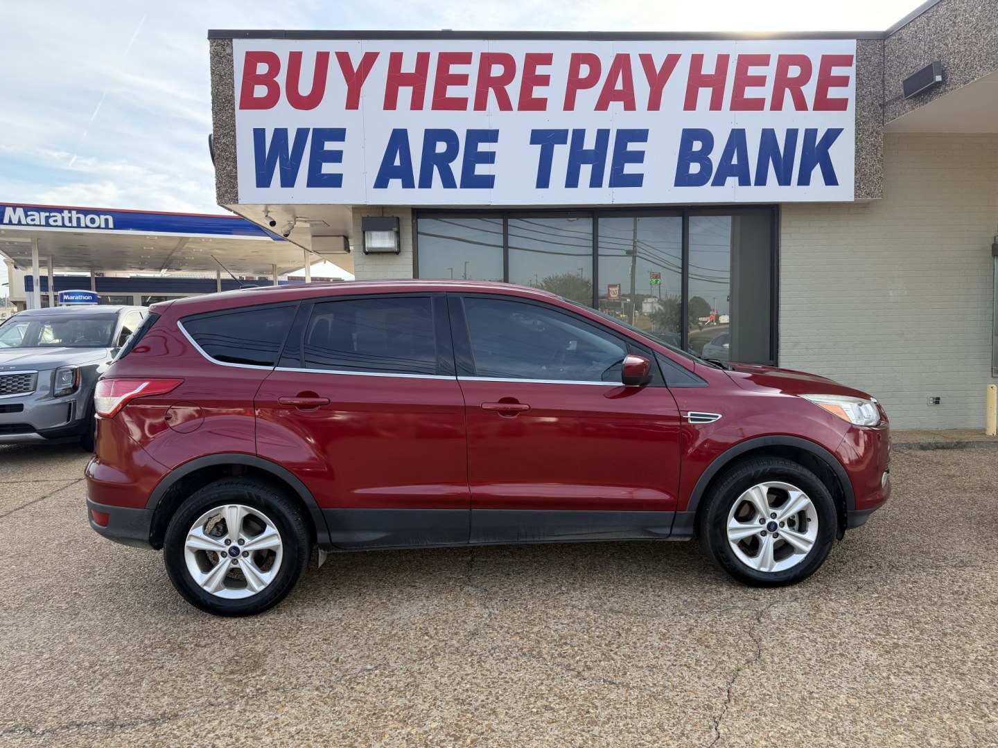 2016 RED FORD ESCAPE SE (1FMCU0G79GU) , located at 922 W. Beacon St., Philadelphia, MS, 39350, (601) 650-3675, 32.770447, -89.127151- Photo#6