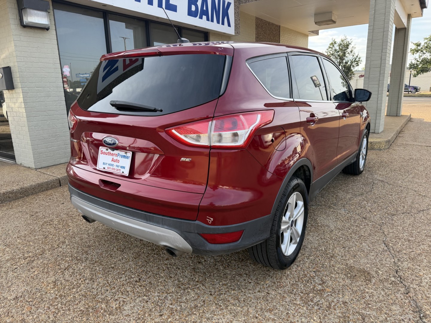 2016 RED FORD ESCAPE SE (1FMCU0G79GU) , located at 922 W. Beacon St., Philadelphia, MS, 39350, (601) 650-3675, 32.770447, -89.127151- Photo#5