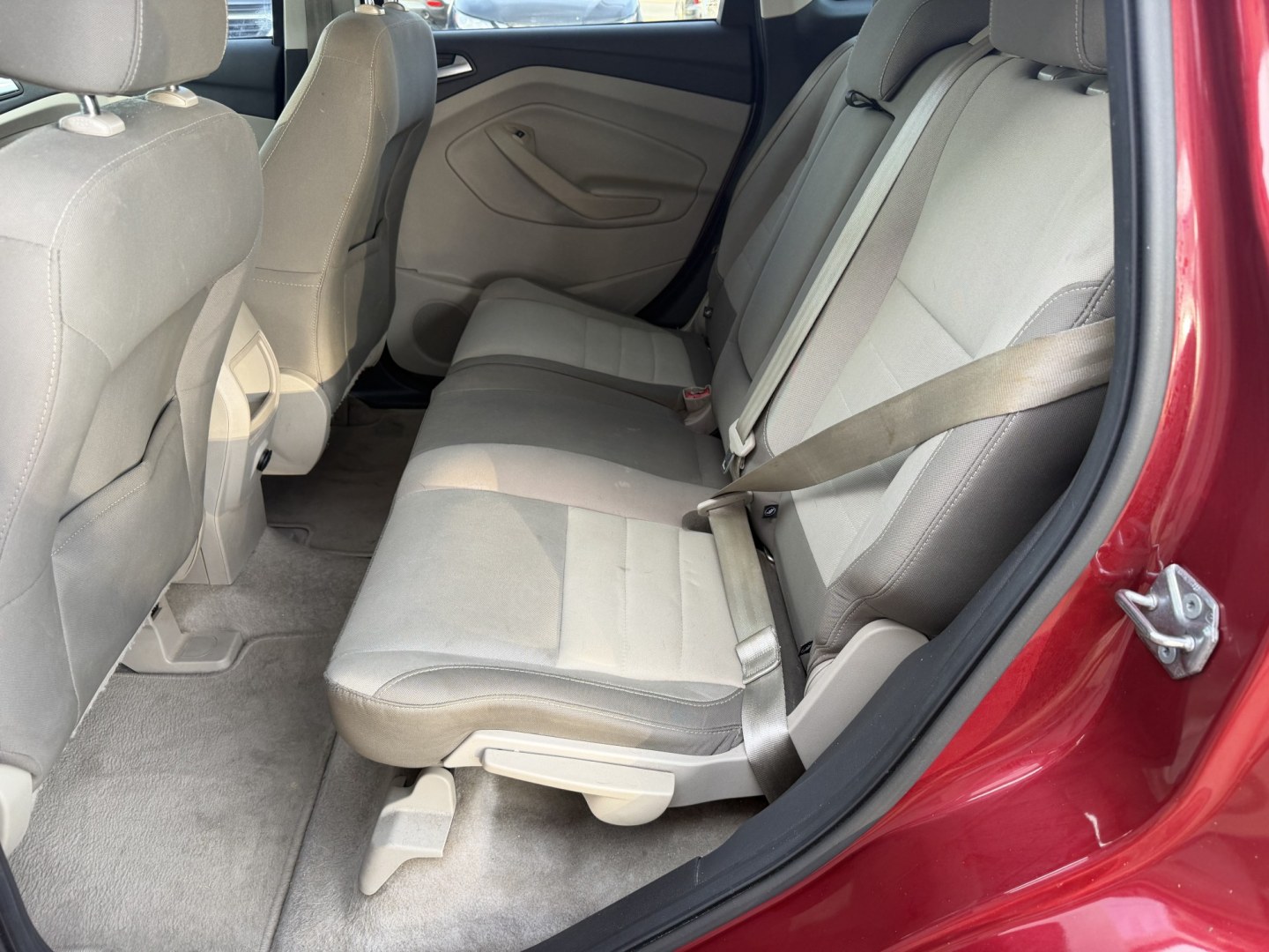 2016 RED FORD ESCAPE SE (1FMCU0G79GU) , located at 922 W. Beacon St., Philadelphia, MS, 39350, (601) 650-3675, 32.770447, -89.127151- Photo#13