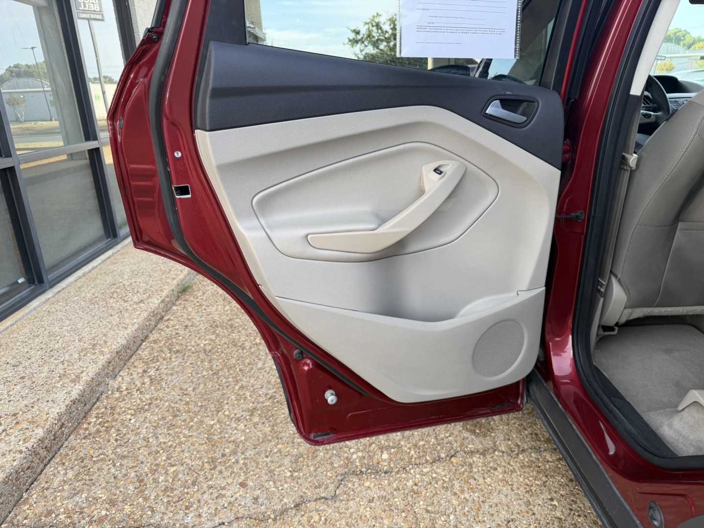 2016 RED FORD ESCAPE SE (1FMCU0G79GU) , located at 922 W. Beacon St., Philadelphia, MS, 39350, (601) 650-3675, 32.770447, -89.127151- Photo#12