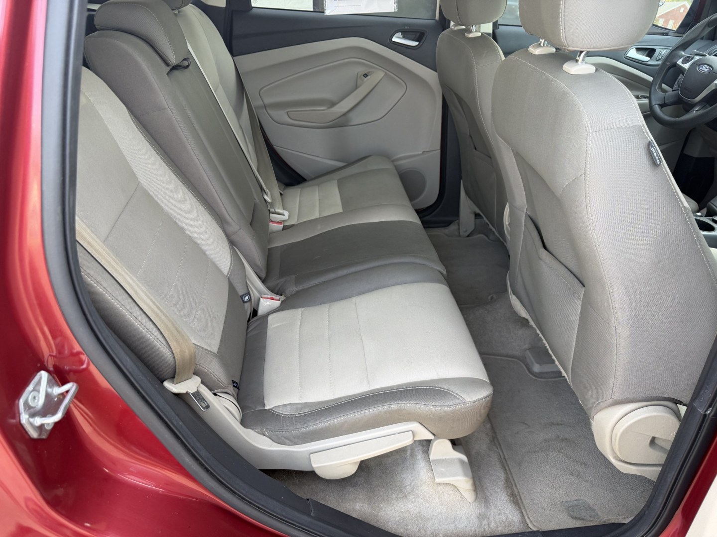 2016 RED FORD ESCAPE SE (1FMCU0G79GU) , located at 922 W. Beacon St., Philadelphia, MS, 39350, (601) 650-3675, 32.770447, -89.127151- Photo#14