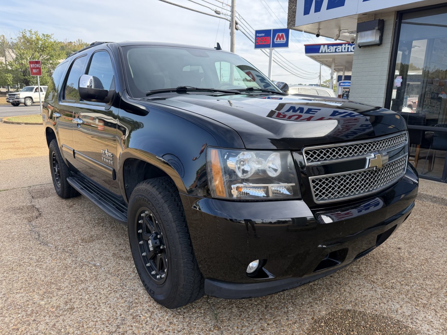 2011 BLACK CHEVROLET TAHOE LT (1GNSCBE0XBR) , located at 922 W. Beacon St., Philadelphia, MS, 39350, (601) 650-3675, 32.770447, -89.127151- Photo#0