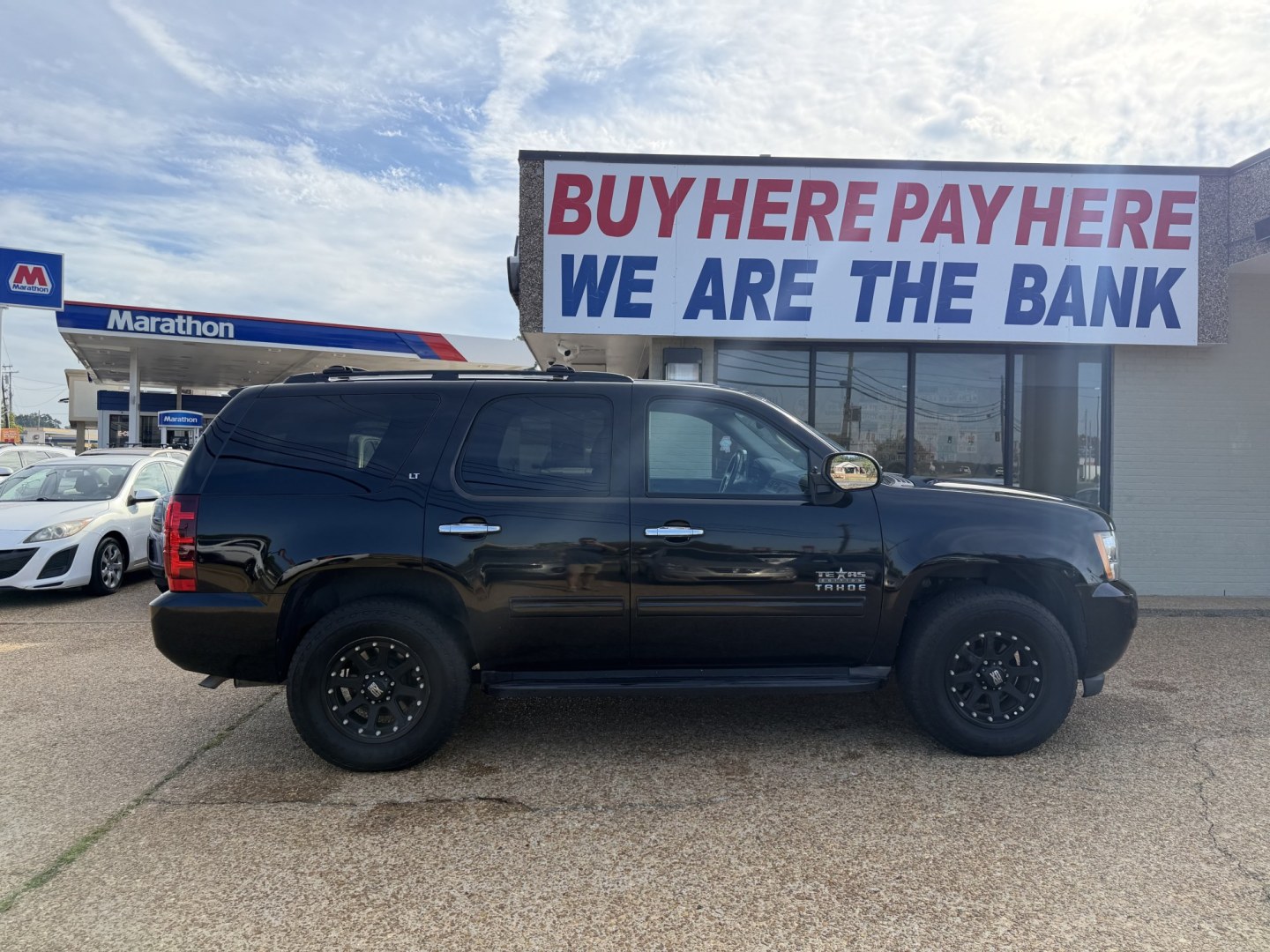 2011 BLACK CHEVROLET TAHOE LT (1GNSCBE0XBR) , located at 922 W. Beacon St., Philadelphia, MS, 39350, (601) 650-3675, 32.770447, -89.127151- Photo#6