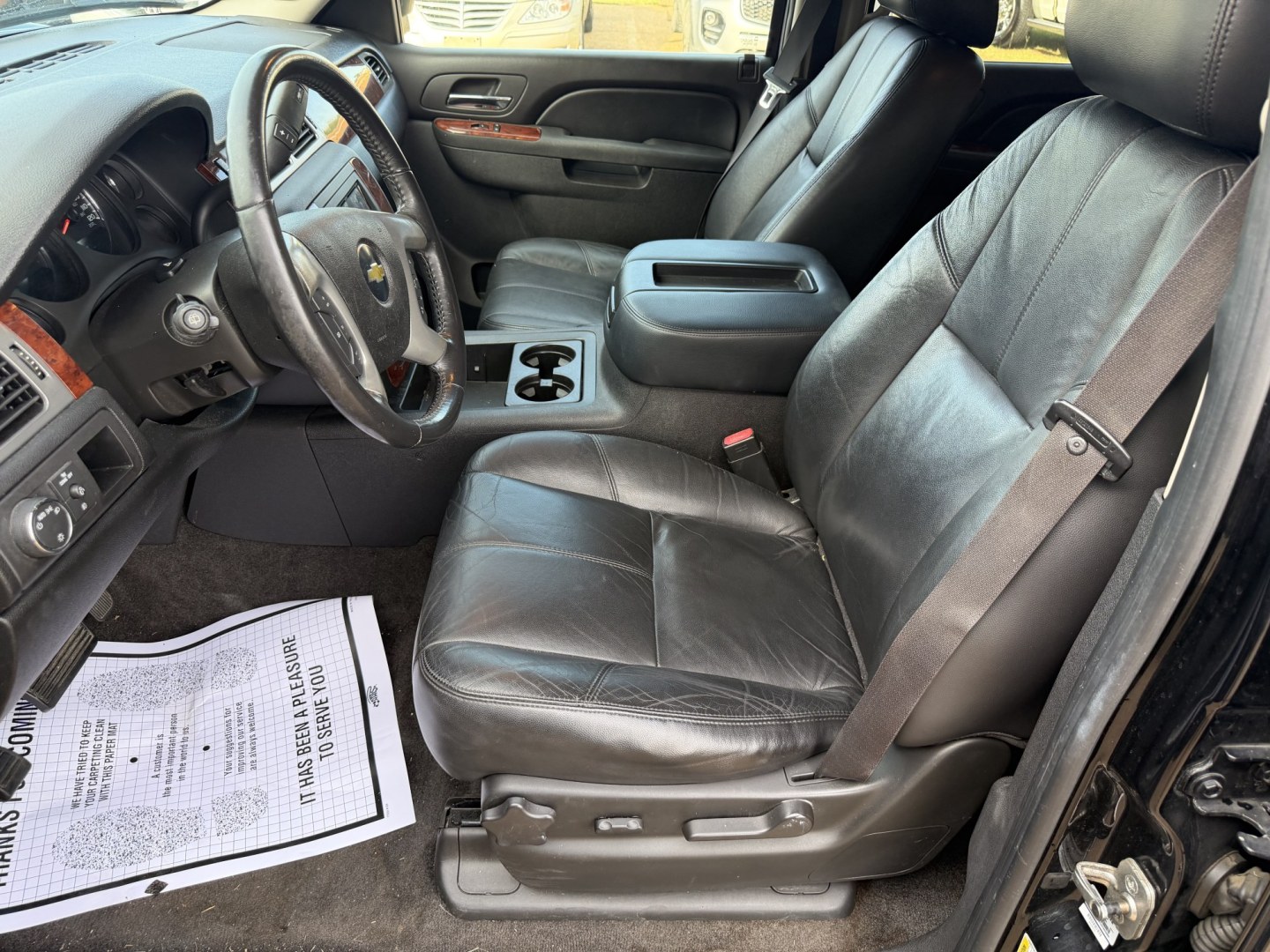 2011 BLACK CHEVROLET TAHOE LT (1GNSCBE0XBR) , located at 922 W. Beacon St., Philadelphia, MS, 39350, (601) 650-3675, 32.770447, -89.127151- Photo#9