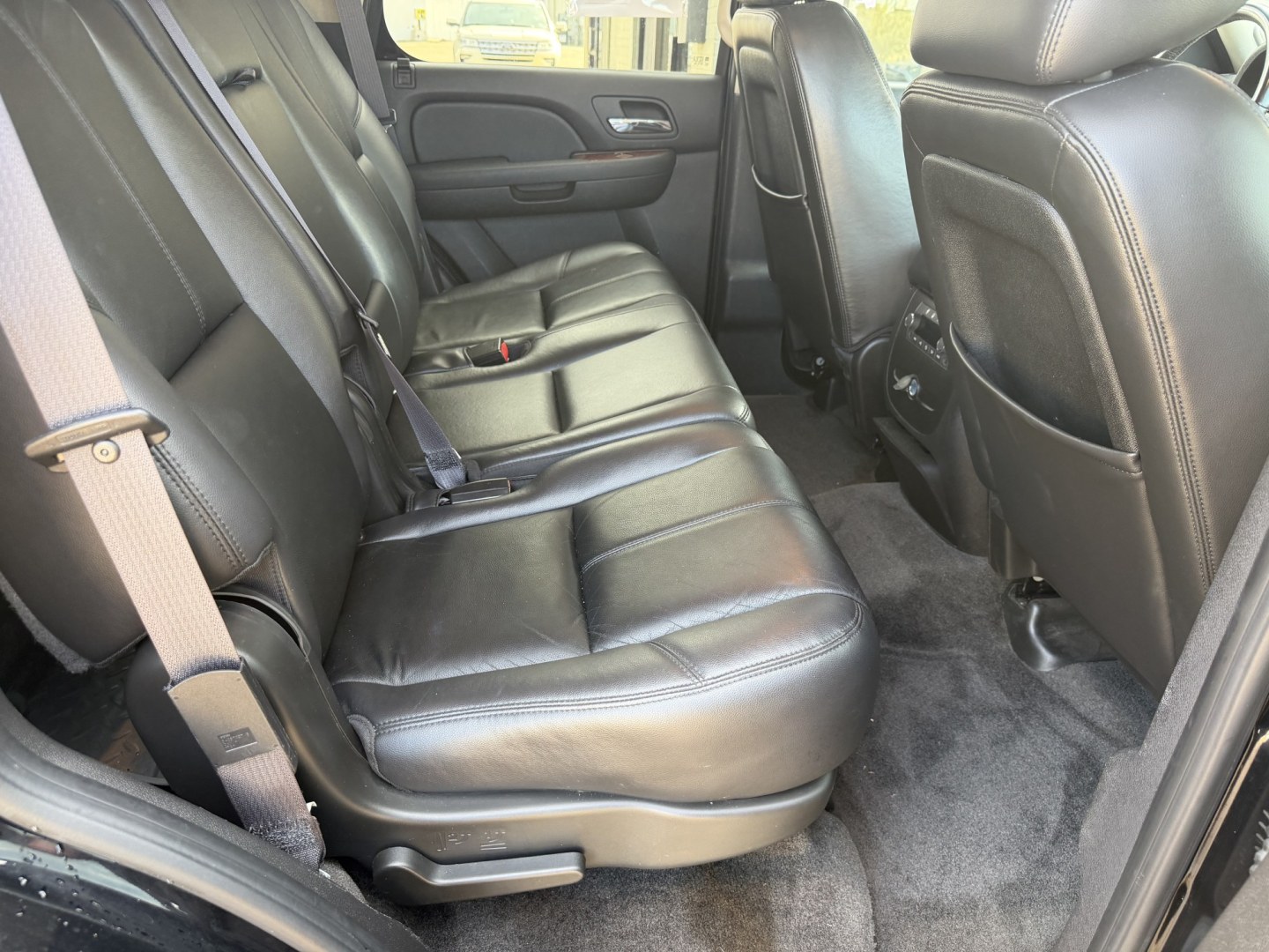 2011 BLACK CHEVROLET TAHOE LT (1GNSCBE0XBR) , located at 922 W. Beacon St., Philadelphia, MS, 39350, (601) 650-3675, 32.770447, -89.127151- Photo#14