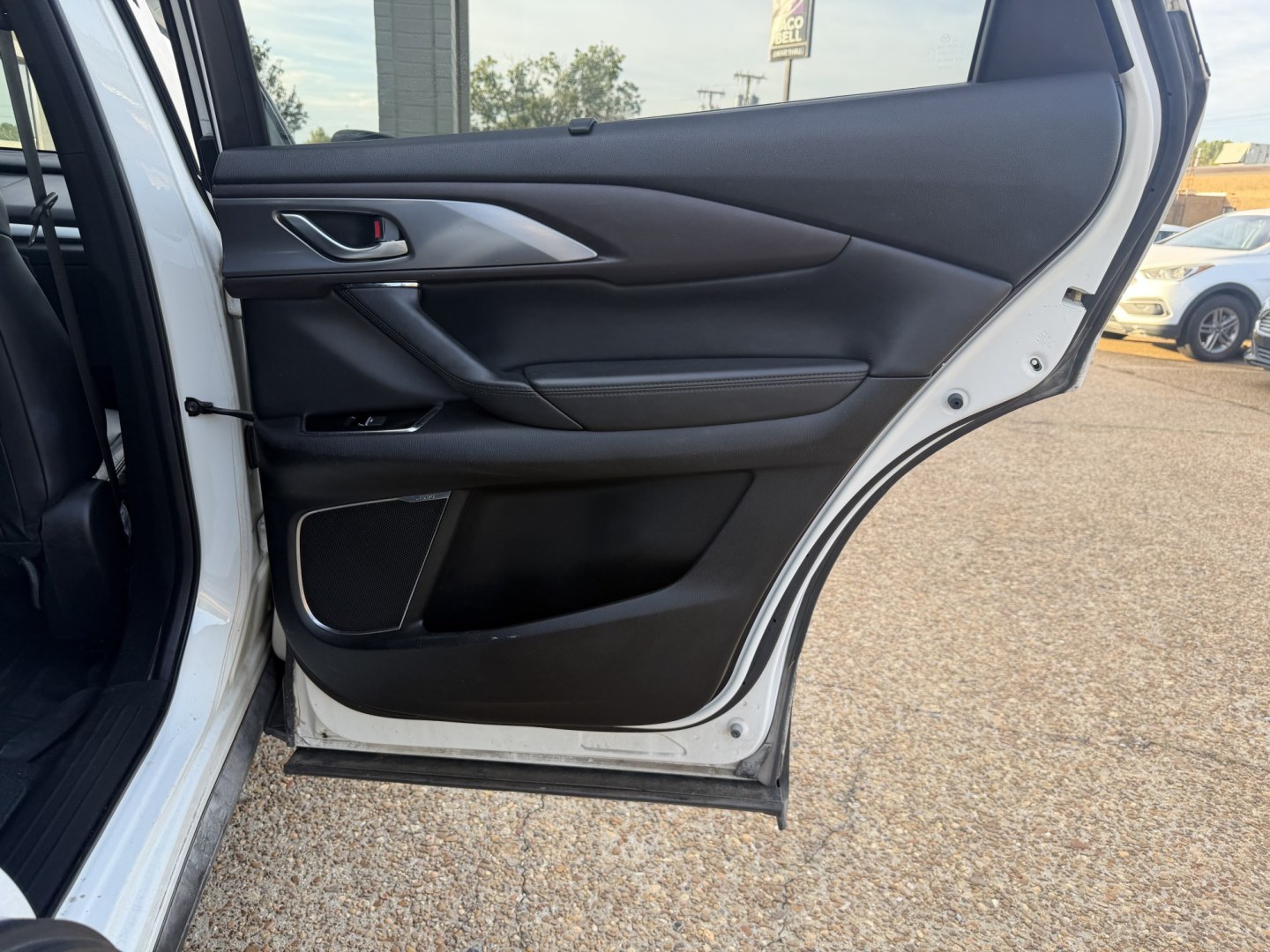 2016 WHITE MAZDA CX-9 GRAND TOURING (JM3TCADY6G0) , located at 922 W. Beacon St., Philadelphia, MS, 39350, (601) 650-3675, 32.770447, -89.127151- Photo#15