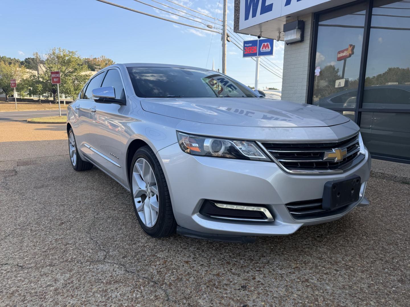 2018 SILVER CHEVROLET IMPALA PREMIER (2LZ) (2G1125S31J9) , located at 922 W. Beacon St., Philadelphia, MS, 39350, (601) 650-3675, 32.770447, -89.127151- Photo#0