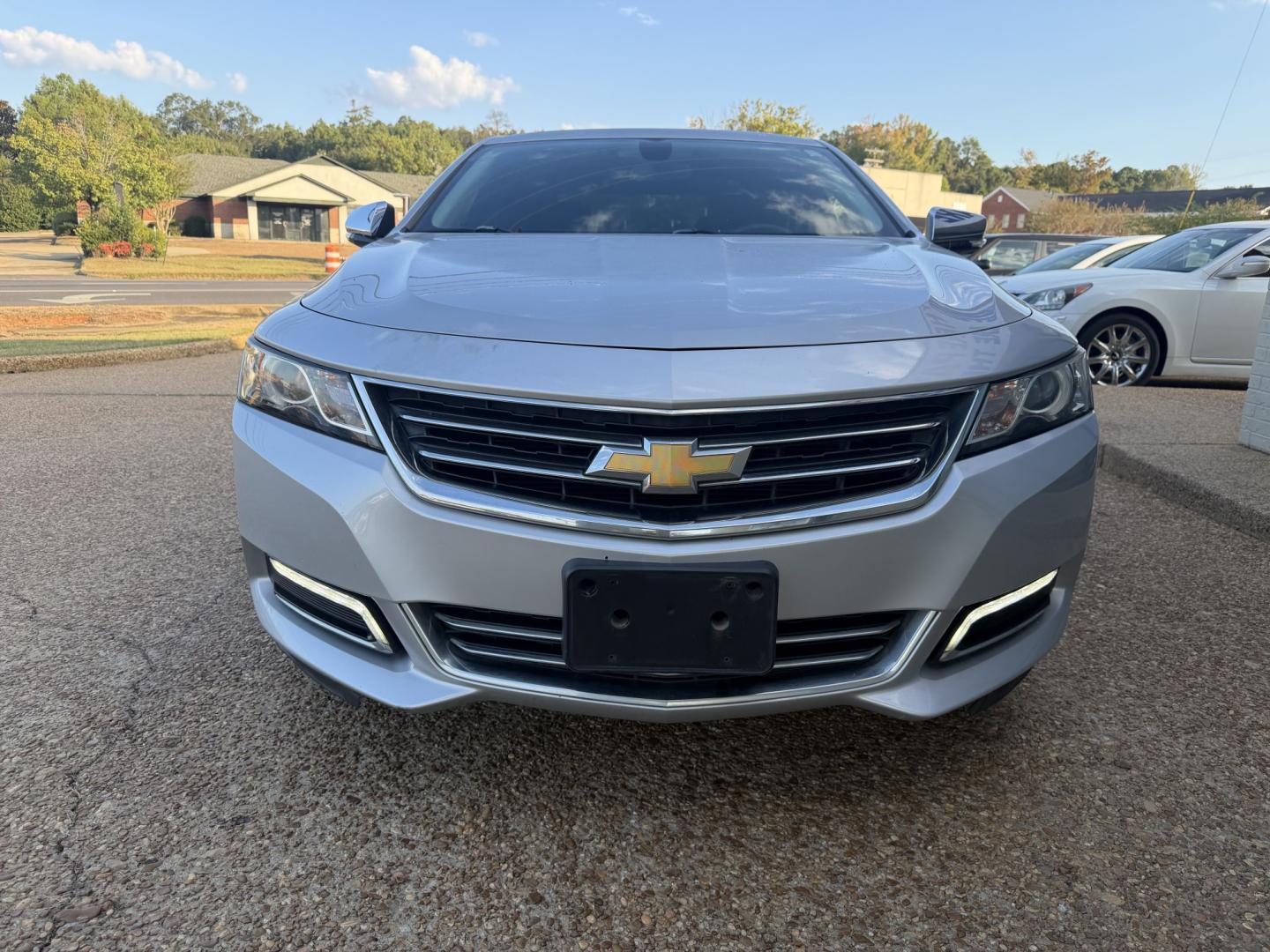2018 SILVER CHEVROLET IMPALA PREMIER (2LZ) (2G1125S31J9) , located at 922 W. Beacon St., Philadelphia, MS, 39350, (601) 650-3675, 32.770447, -89.127151- Photo#1
