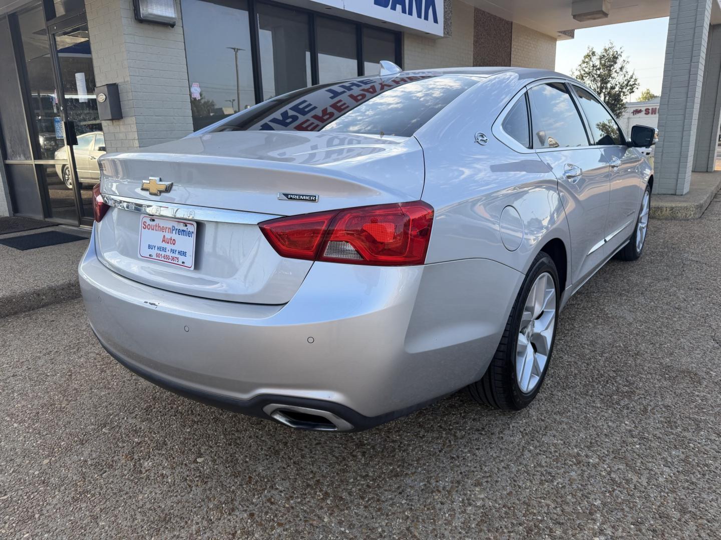 2018 SILVER CHEVROLET IMPALA PREMIER (2LZ) (2G1125S31J9) , located at 922 W. Beacon St., Philadelphia, MS, 39350, (601) 650-3675, 32.770447, -89.127151- Photo#5
