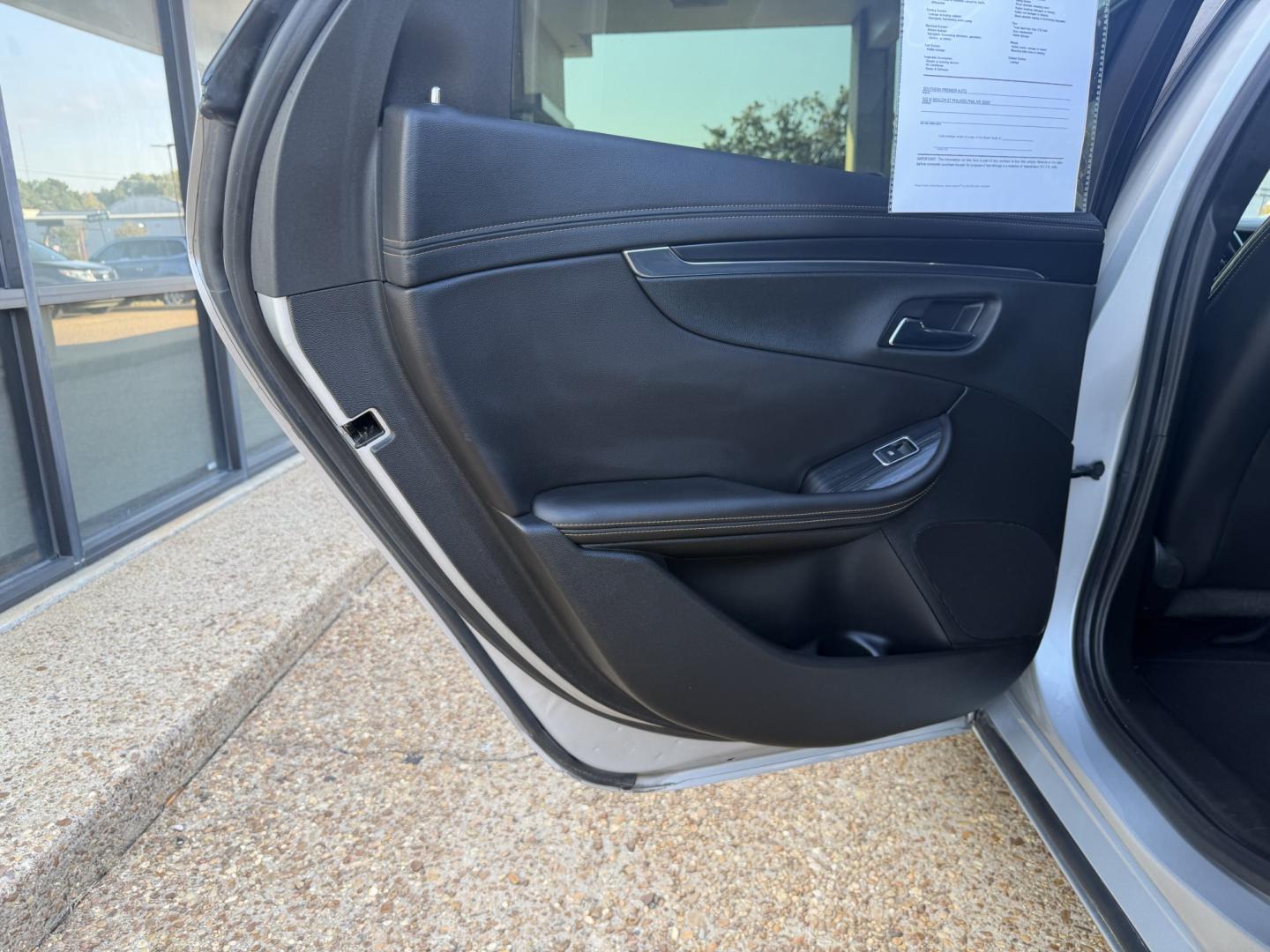 2018 SILVER CHEVROLET IMPALA PREMIER (2LZ) (2G1125S31J9) , located at 922 W. Beacon St., Philadelphia, MS, 39350, (601) 650-3675, 32.770447, -89.127151- Photo#12