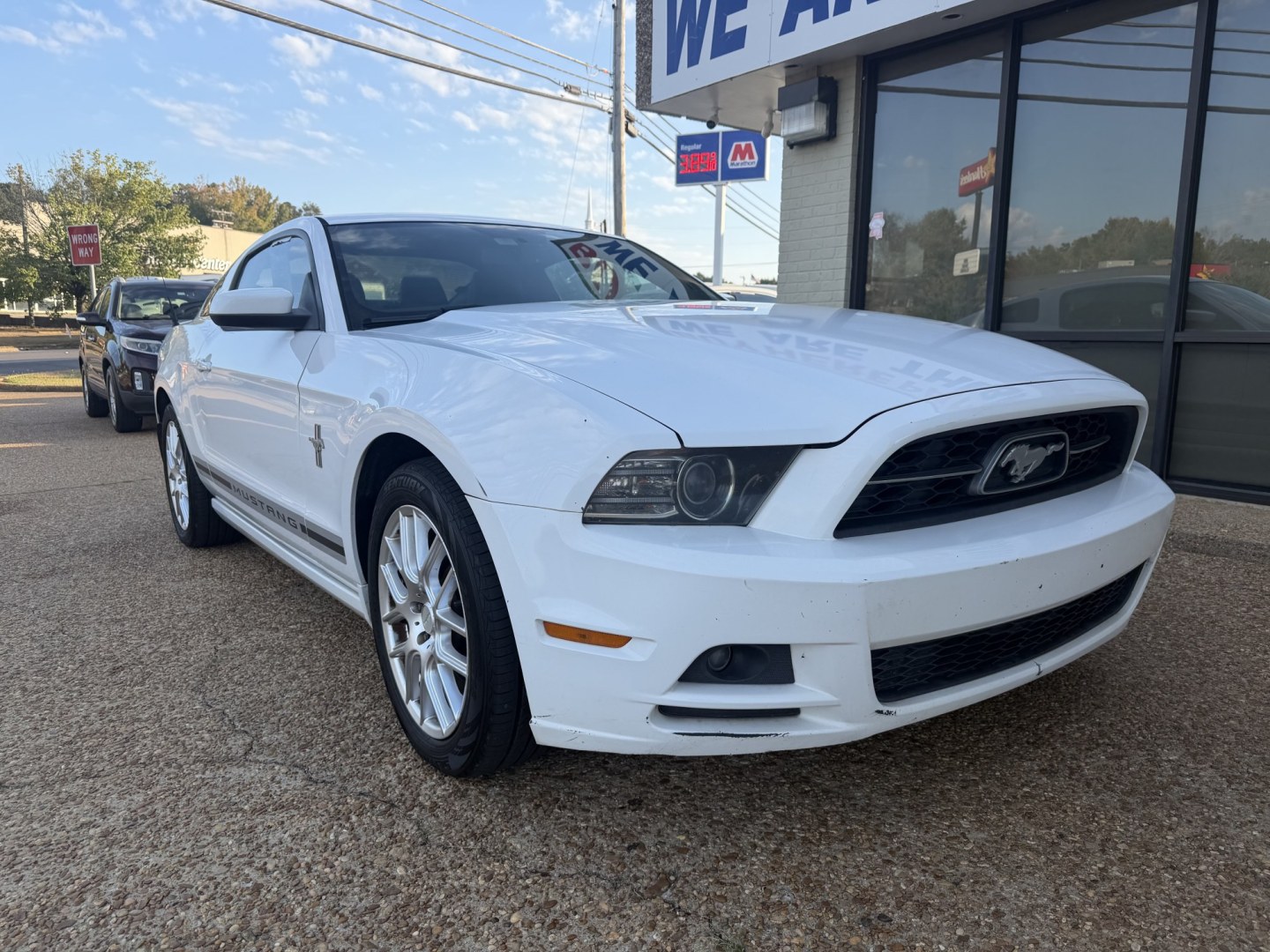 2014 WHITE FORD MUSTANG BASE (1ZVBP8AM4E5) , located at 922 W. Beacon St., Philadelphia, MS, 39350, (601) 650-3675, 32.770447, -89.127151- Photo#0