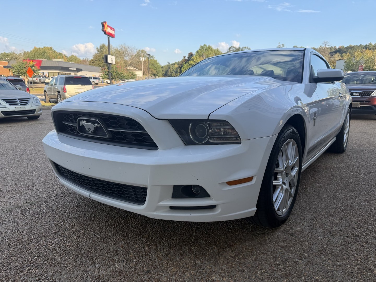 2014 WHITE FORD MUSTANG BASE (1ZVBP8AM4E5) , located at 922 W. Beacon St., Philadelphia, MS, 39350, (601) 650-3675, 32.770447, -89.127151- Photo#2