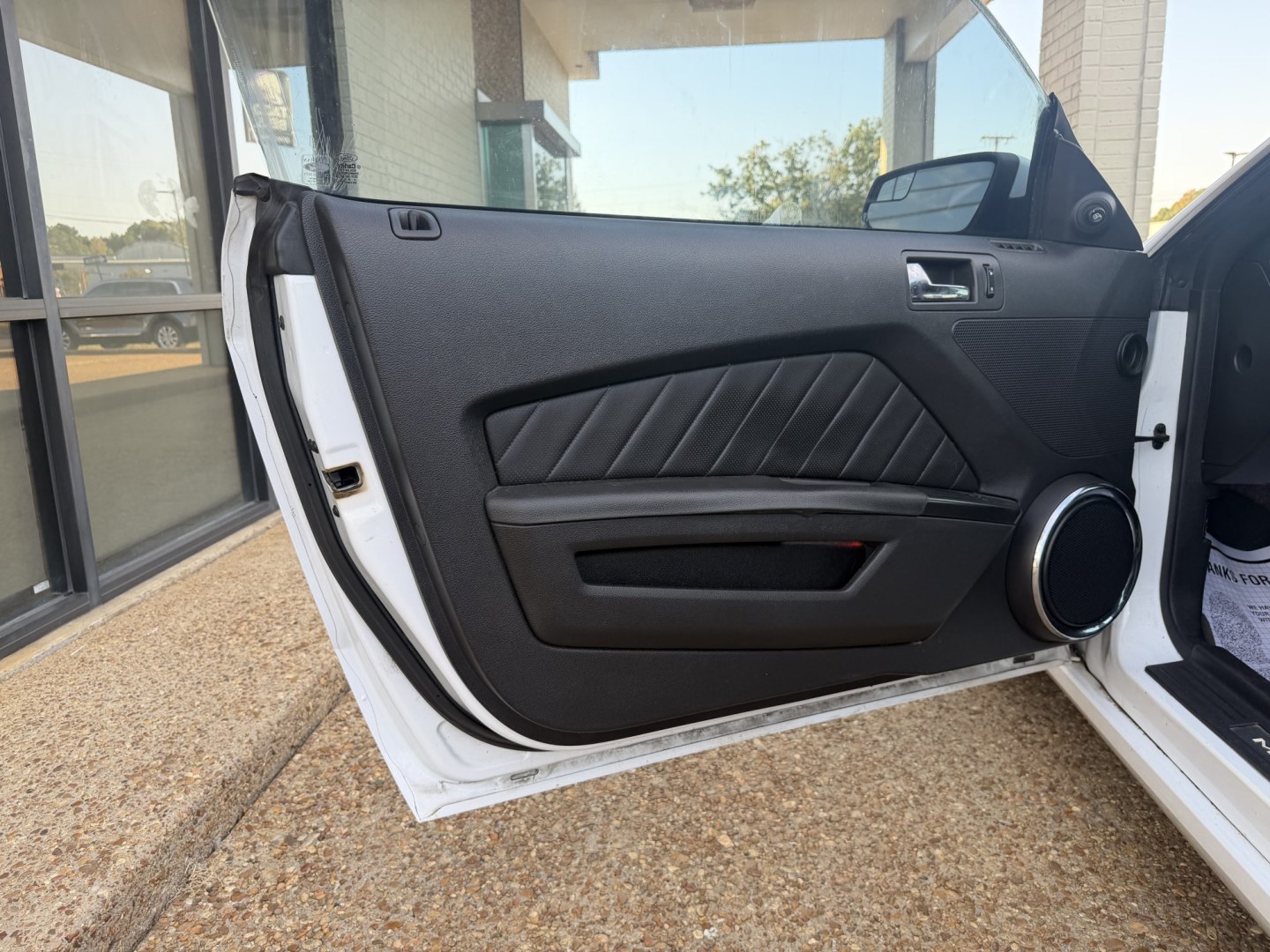 2014 WHITE FORD MUSTANG BASE (1ZVBP8AM4E5) , located at 922 W. Beacon St., Philadelphia, MS, 39350, (601) 650-3675, 32.770447, -89.127151- Photo#8