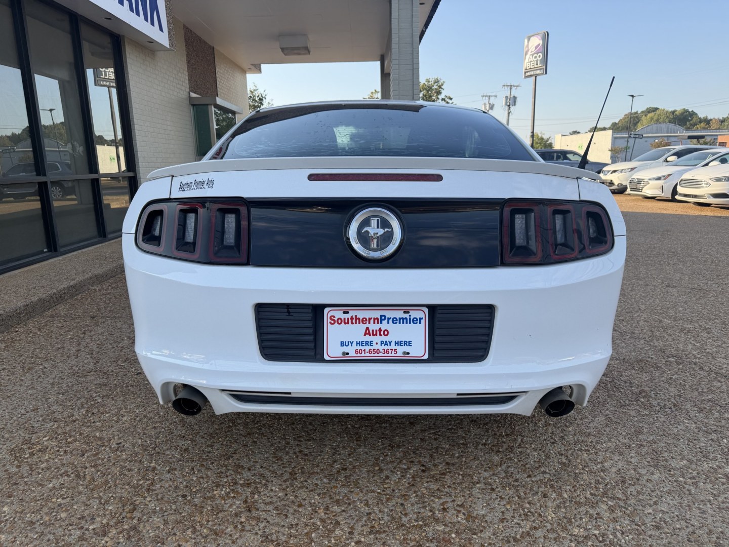 2014 WHITE FORD MUSTANG BASE (1ZVBP8AM4E5) , located at 922 W. Beacon St., Philadelphia, MS, 39350, (601) 650-3675, 32.770447, -89.127151- Photo#4