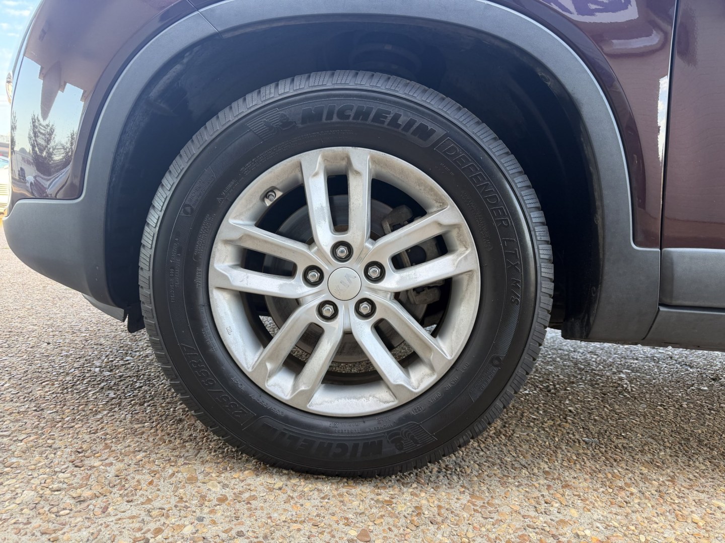 2015 BURGUNDY KIA SORENTO LX (5XYKT4A62FG) , located at 922 W. Beacon St., Philadelphia, MS, 39350, (601) 650-3675, 32.770447, -89.127151- Photo#7