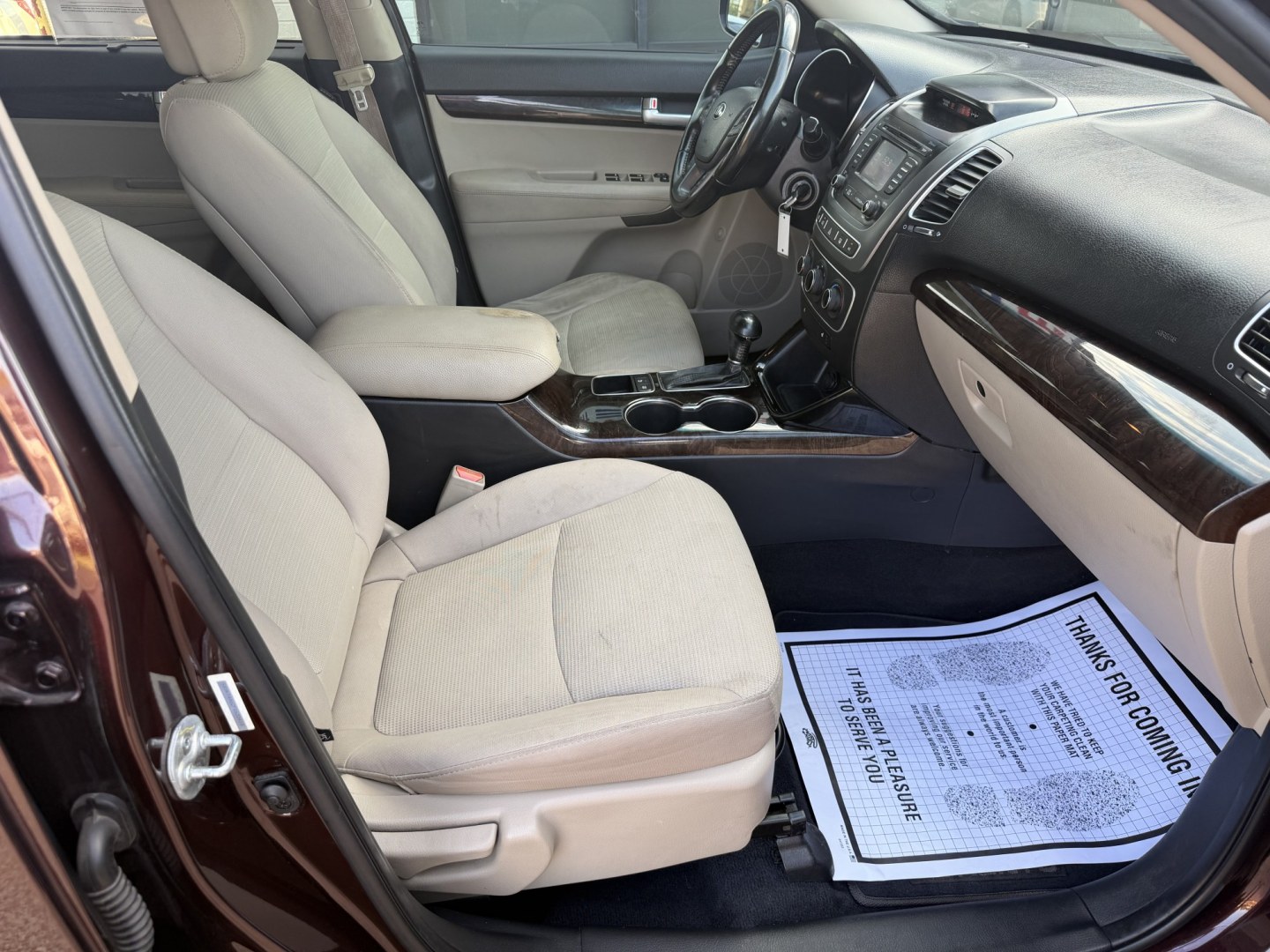 2015 BURGUNDY KIA SORENTO LX (5XYKT4A62FG) , located at 922 W. Beacon St., Philadelphia, MS, 39350, (601) 650-3675, 32.770447, -89.127151- Photo#10