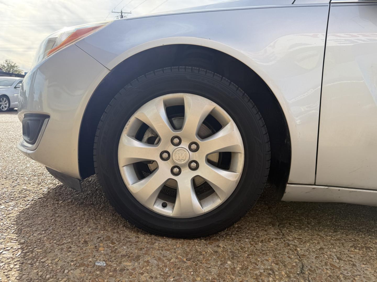 2014 SILVER BUICK REGAL (2G4GM5ER0E9) , located at 922 W. Beacon St., Philadelphia, MS, 39350, (601) 650-3675, 32.770447, -89.127151- Photo#7