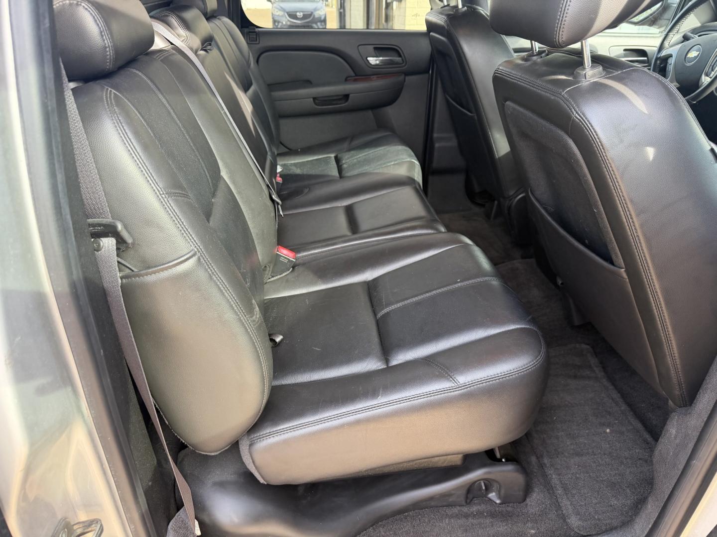 2011 SILVER CHEVROLET AVALANCHE LT (3GNMCFE08BG) , located at 922 W. Beacon St., Philadelphia, MS, 39350, (601) 650-3675, 32.770447, -89.127151- Photo#14